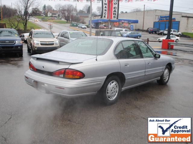 1998 Pontiac Bonneville SE