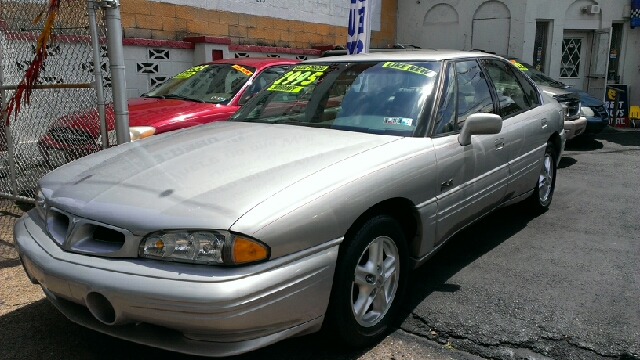 1998 Pontiac Bonneville SE