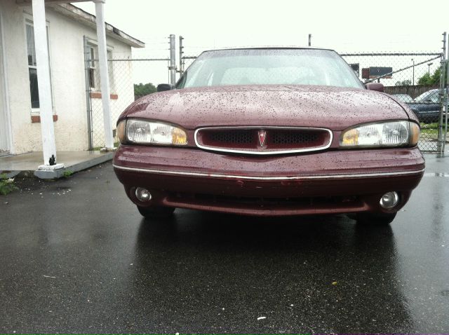 1998 Pontiac Bonneville SE