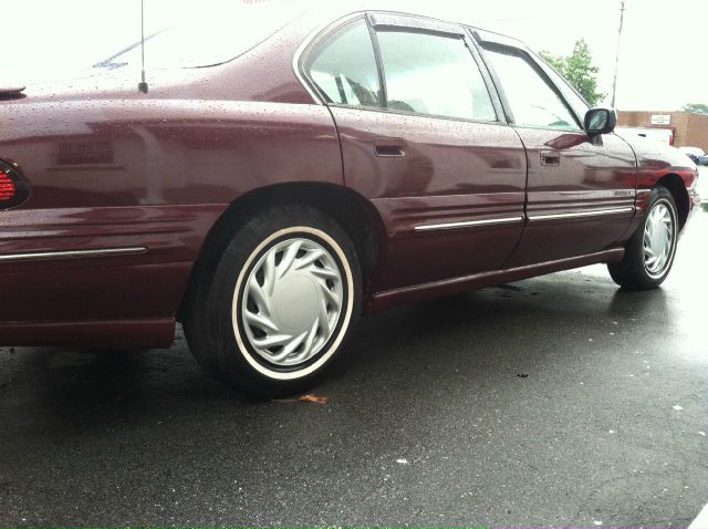 1998 Pontiac Bonneville SE