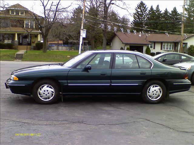 1998 Pontiac Bonneville SE