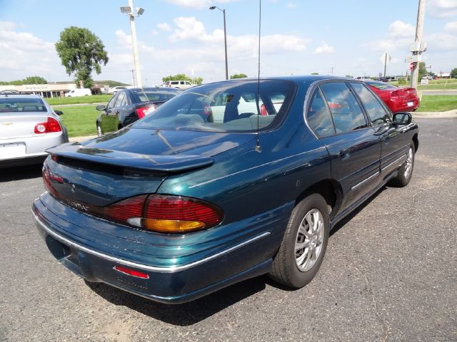 1999 Pontiac Bonneville SE