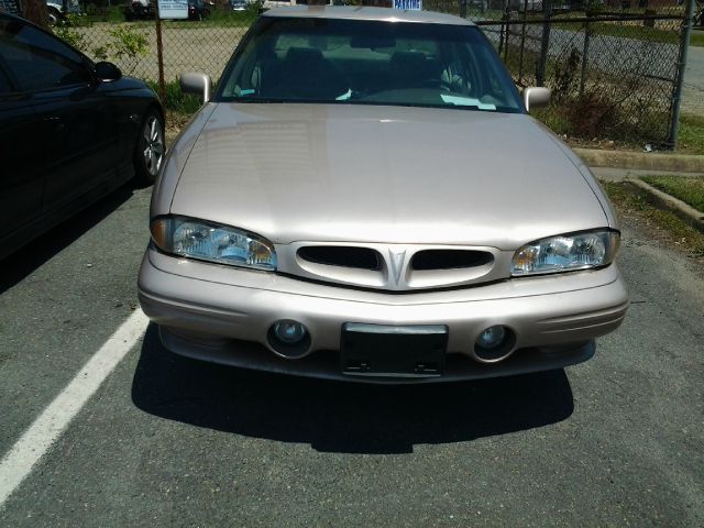 1999 Pontiac Bonneville SE
