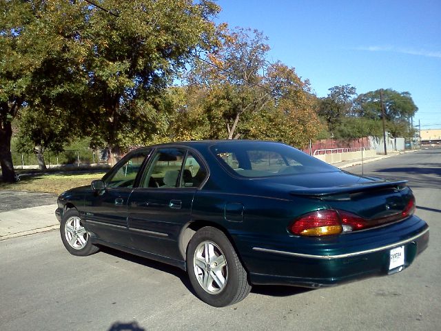 1999 Pontiac Bonneville SE