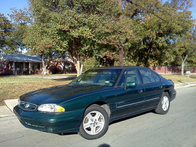 1999 Pontiac Bonneville SE