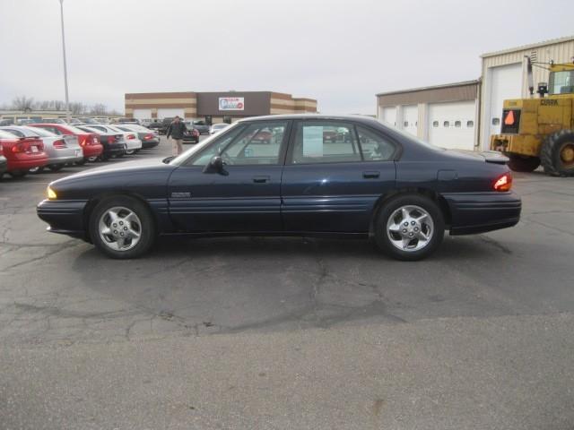 1999 Pontiac Bonneville 4DR Limited AWD