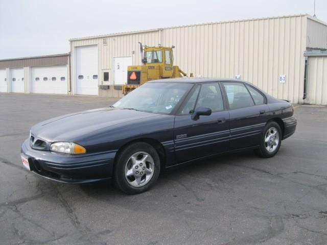 1999 Pontiac Bonneville 4DR Limited AWD