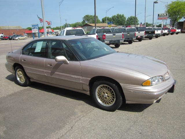 1999 Pontiac Bonneville SE