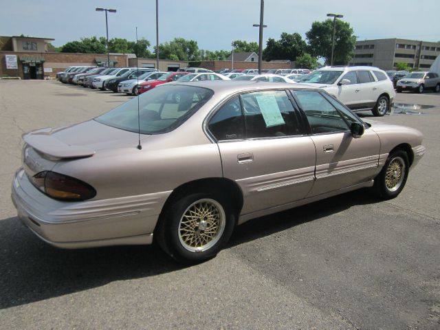 1999 Pontiac Bonneville SE