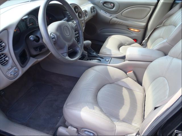 2000 Pontiac Bonneville SE