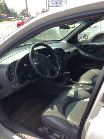 2000 Pontiac Bonneville SE