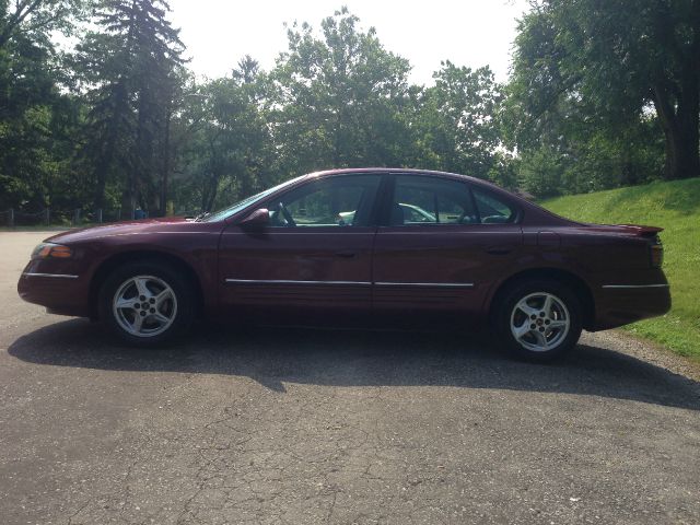 2000 Pontiac Bonneville SE
