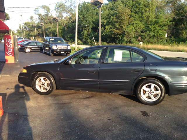 2000 Pontiac Bonneville SE