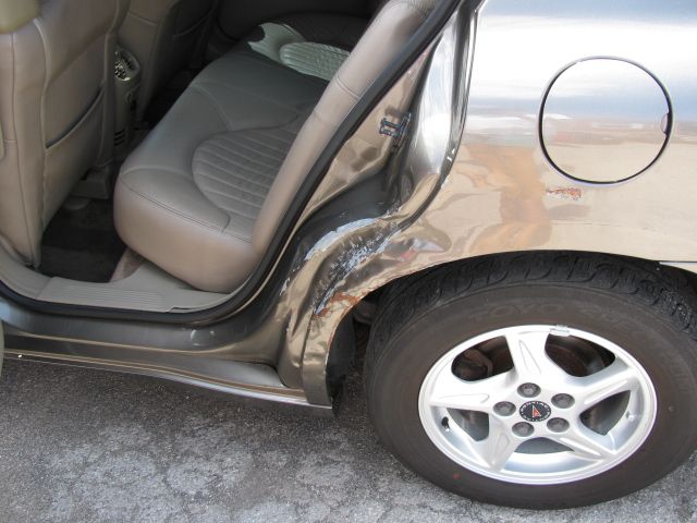 2000 Pontiac Bonneville SE