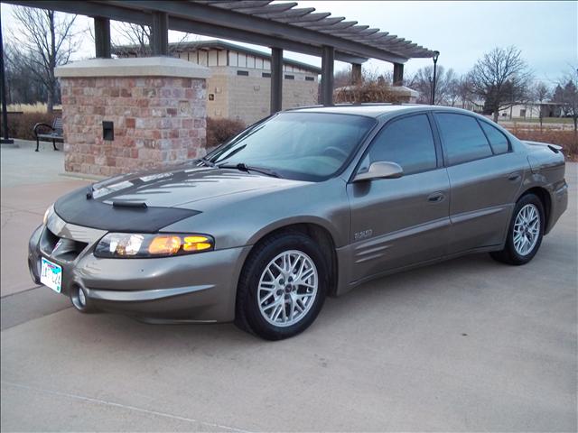 2000 Pontiac Bonneville 4DR Limited AWD