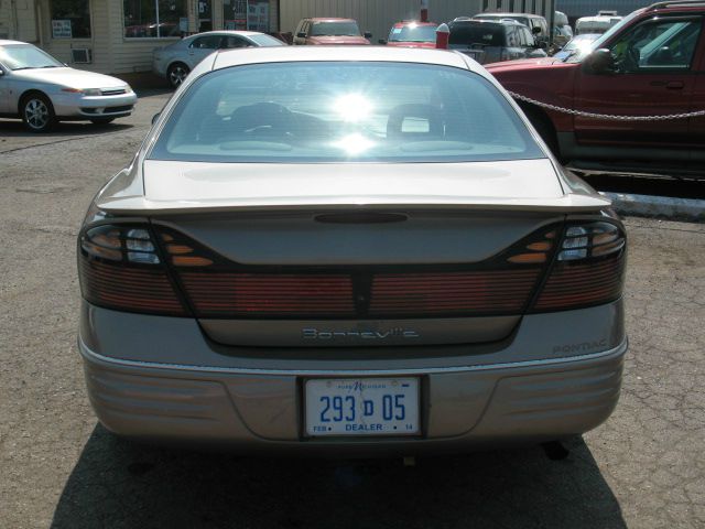 2000 Pontiac Bonneville SE