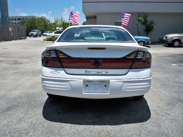 2000 Pontiac Bonneville SE