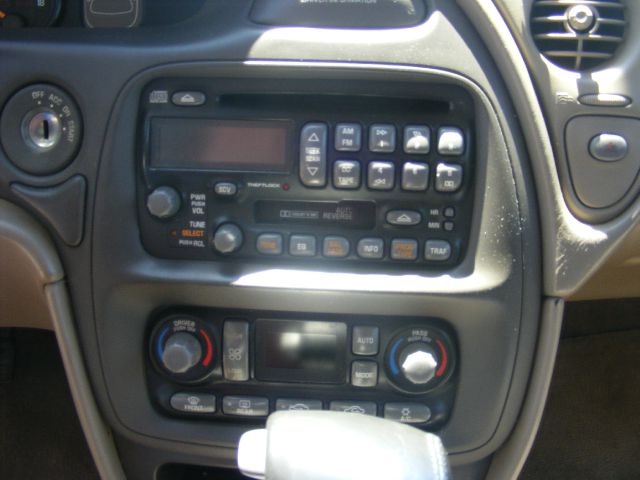 2001 Pontiac Bonneville SE