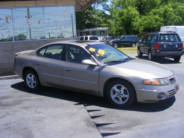 2001 Pontiac Bonneville SE