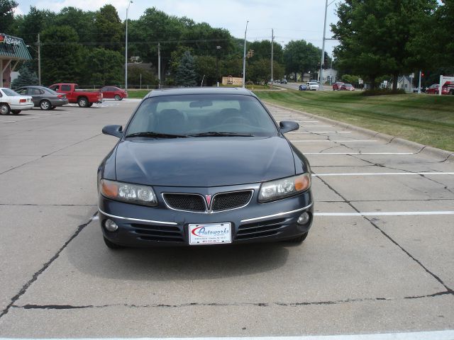 2001 Pontiac Bonneville SE