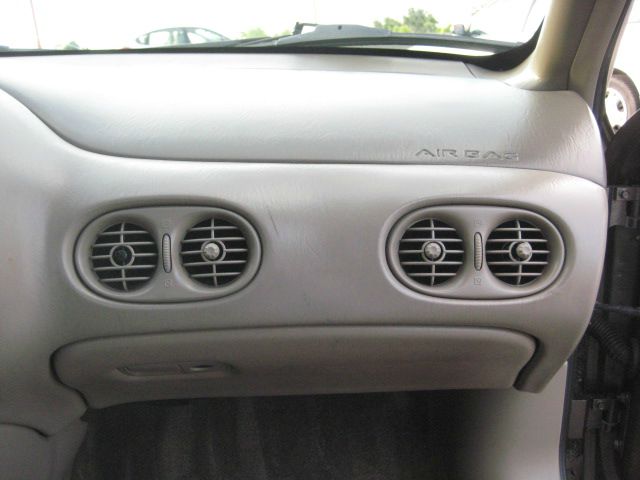 2001 Pontiac Bonneville SE