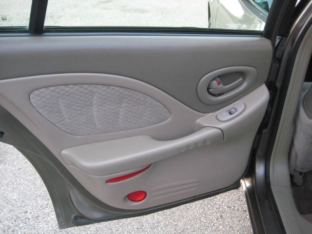 2001 Pontiac Bonneville SE