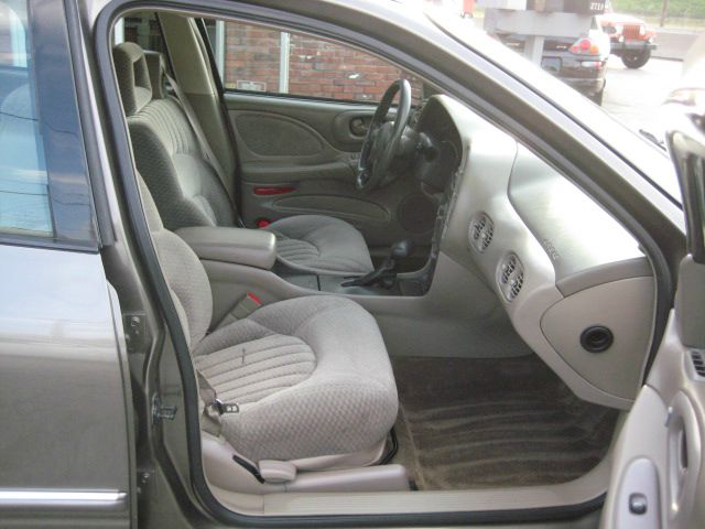 2001 Pontiac Bonneville SE