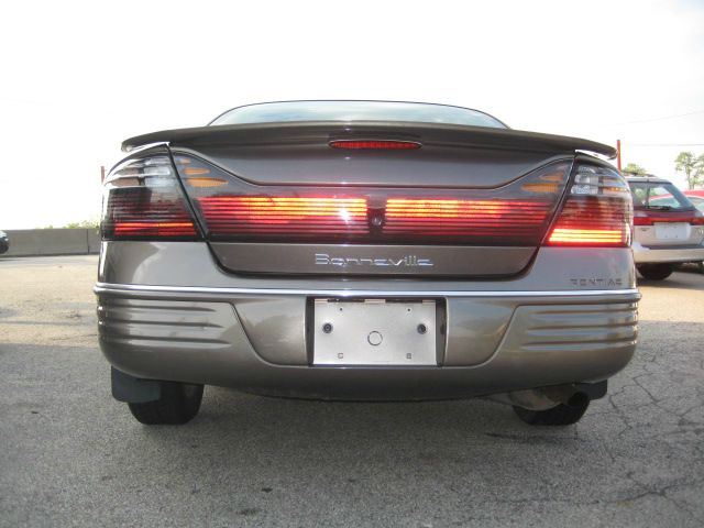 2001 Pontiac Bonneville SE