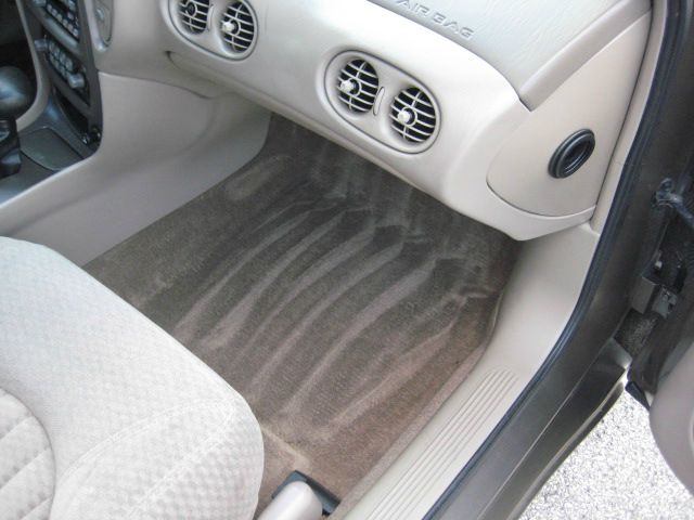 2001 Pontiac Bonneville SE