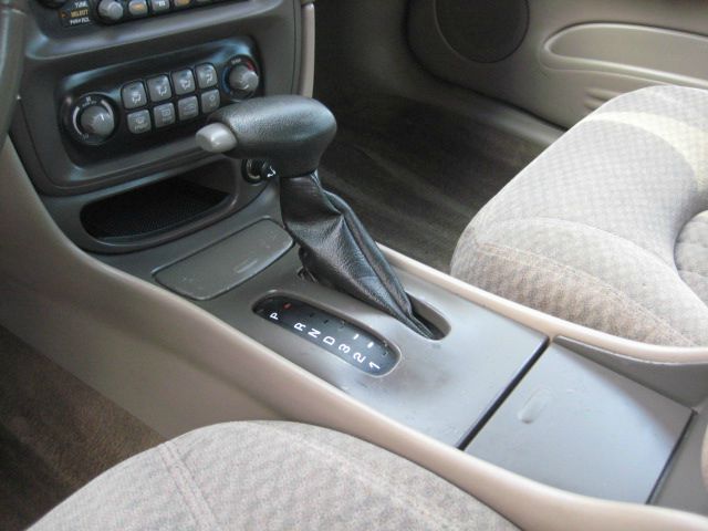 2001 Pontiac Bonneville SE