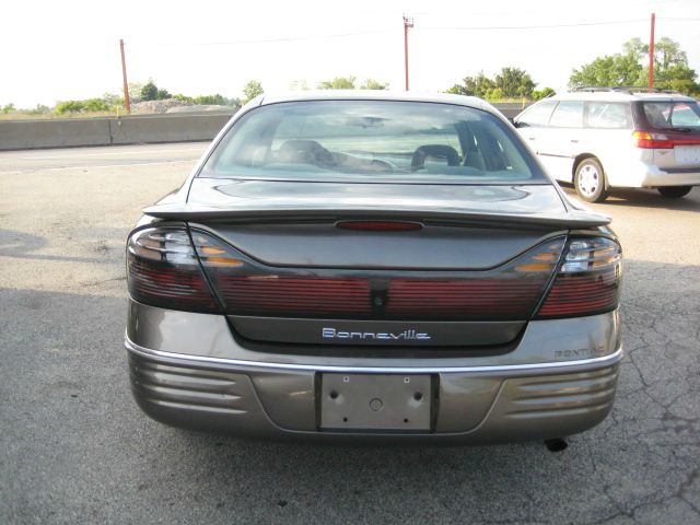 2001 Pontiac Bonneville SE
