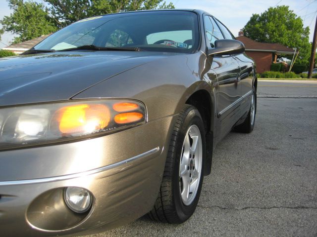 2001 Pontiac Bonneville SE
