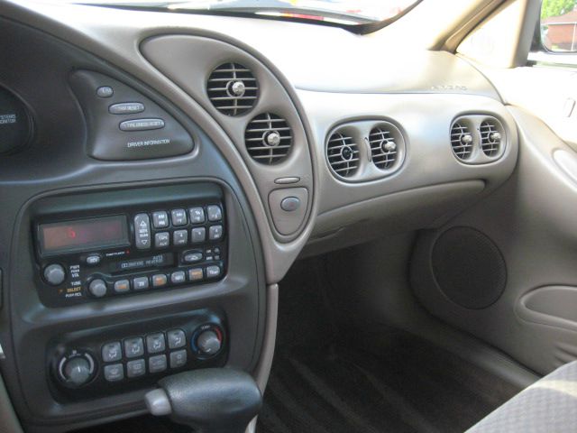2001 Pontiac Bonneville SE