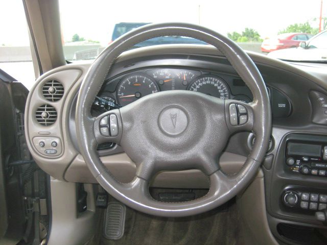 2001 Pontiac Bonneville SE