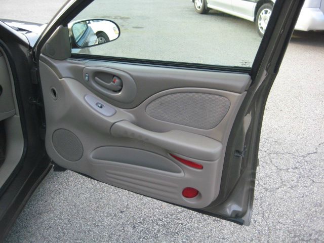 2001 Pontiac Bonneville SE