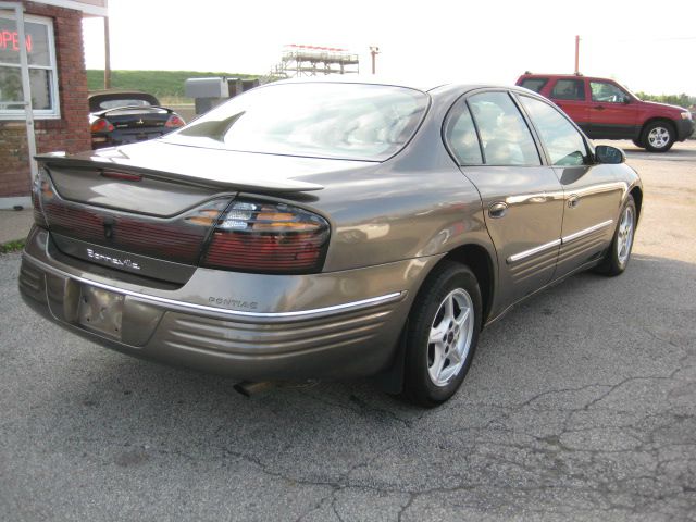 2001 Pontiac Bonneville SE
