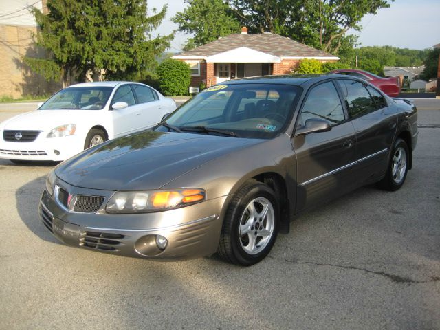 2001 Pontiac Bonneville SE
