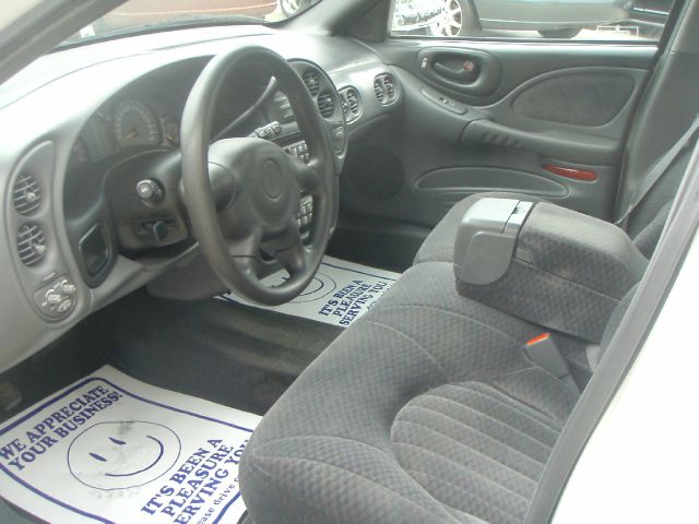 2001 Pontiac Bonneville SE