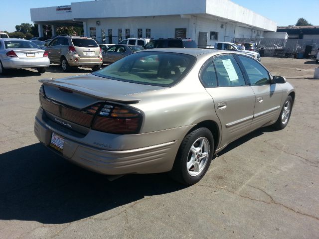 2001 Pontiac Bonneville SE