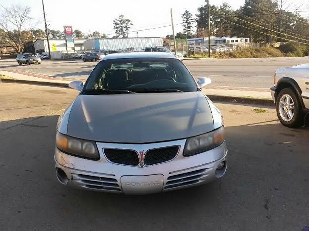 2001 Pontiac Bonneville SE