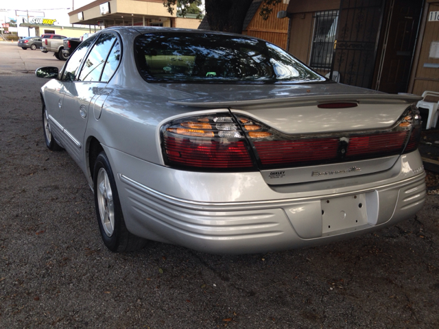 2001 Pontiac Bonneville SE