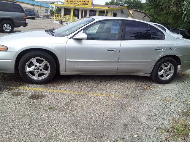 2002 Pontiac Bonneville SE