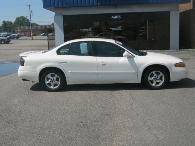 2002 Pontiac Bonneville SE