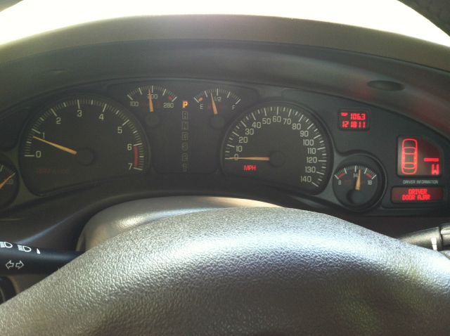 2003 Pontiac Bonneville 45