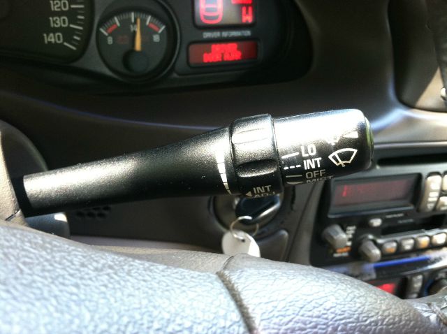 2003 Pontiac Bonneville 45