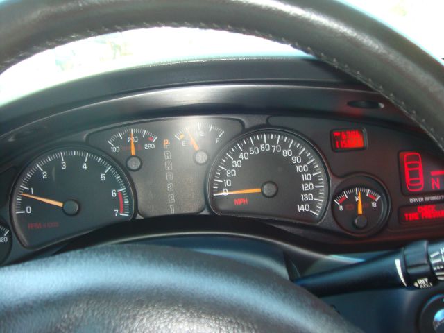 2003 Pontiac Bonneville 45