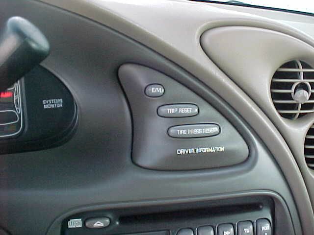 2003 Pontiac Bonneville SE