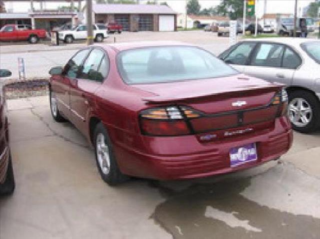 2003 Pontiac Bonneville SE