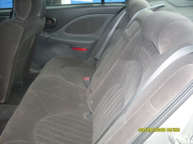 2004 Pontiac Bonneville SE