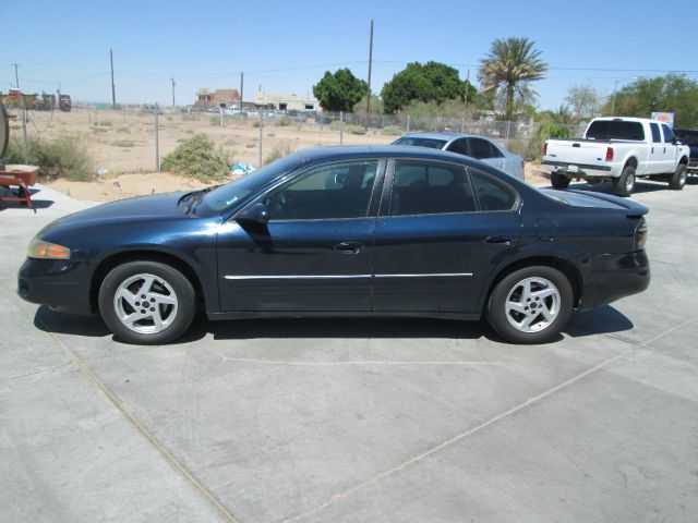 2004 Pontiac Bonneville SE